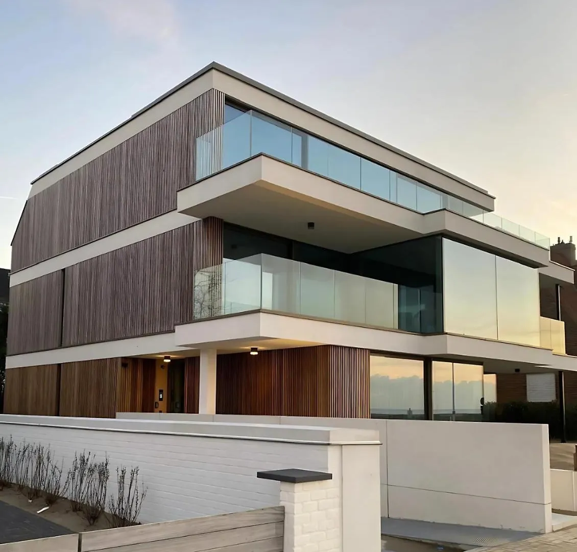 Beach House Stellar Bruges